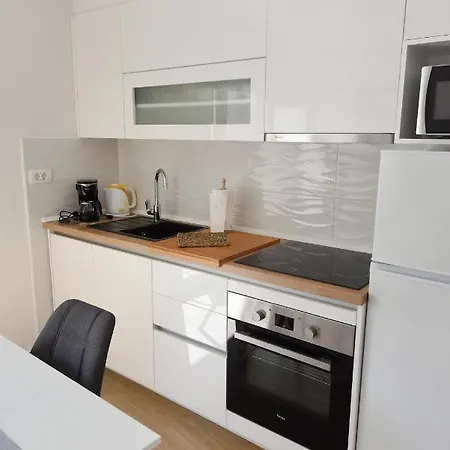 Karlo Appartement